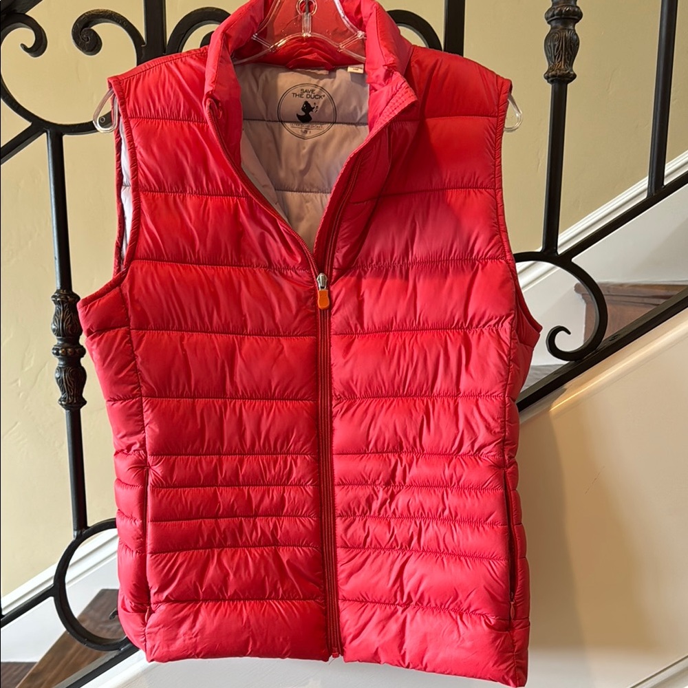Save The Duck Stylish Red Ultra Light Puffer Vest Size 3 Medium Vegan